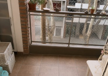 DPTO. EN VENTA 2 DORM / COCHERA LOURDES. 